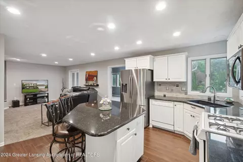 13041 Sherrington Dr, Dewitt, MI 48820 photo 19