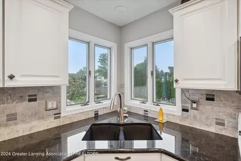 13041 Sherrington Dr, Dewitt, MI 48820 photo 17