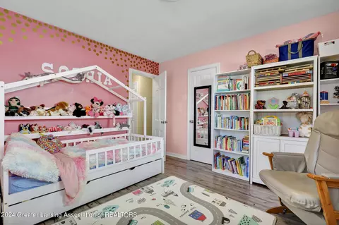 Bedroom - 1400 Poxson Ave, Lansing, MI 48910 photo 1 of 7