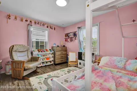 Bedroom - 1400 Poxson Ave, Lansing, MI 48910 photo 2 of 7