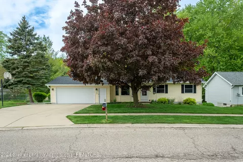 1809 Hamilton St, Holt, MI 48842