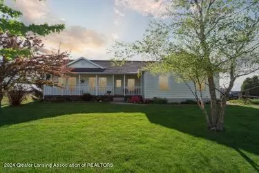 2420 N Krepps Rd, Saint Johns, MI 48879