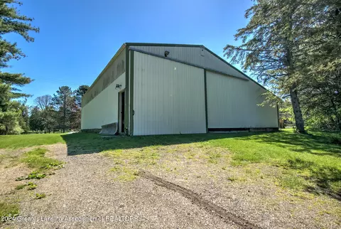 Exterior - 4190 Beeman Rd, Williamston, MI 48895 photo 16 of 25