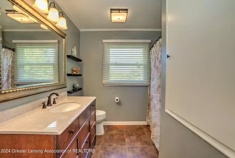 Bath - 4190 Beeman Rd, Williamston, MI 48895 photo 2 of 2