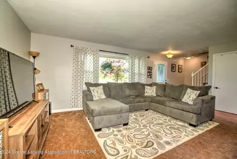 Living - 4190 Beeman Rd, Williamston, MI 48895 photo 4 of 4