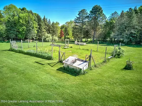Exterior - 4190 Beeman Rd, Williamston, MI 48895 photo 9 of 25