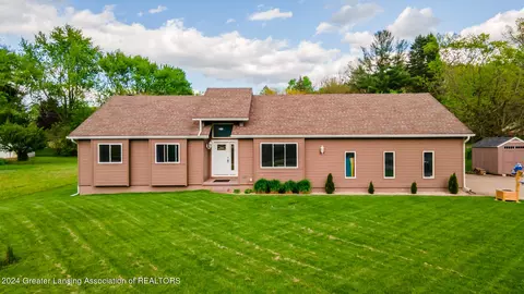 1346 N Dye Rd, Flint, MI 48532