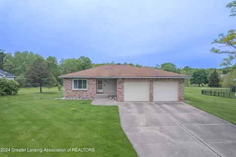 Exterior - 6733 E Galway Cir, Dimondale, MI 48821 photo 1 of 7