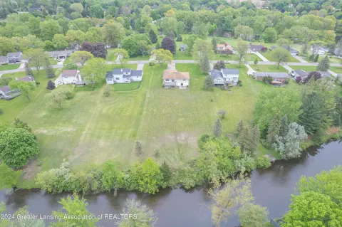 View/Area - 6733 E Galway Cir, Dimondale, MI 48821 photo 5 of 8