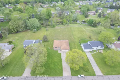 View/Area - 6733 E Galway Cir, Dimondale, MI 48821 photo 1 of 8