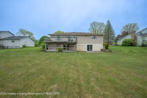 Exterior - 6733 E Galway Cir, Dimondale, MI 48821 photo 6 of 7