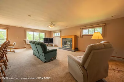 Living - 6733 E Galway Cir, Dimondale, MI 48821 photo 2 of 4