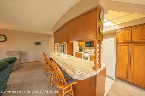 Kitchen - 6733 E Galway Cir, Dimondale, MI 48821 photo 1 of 5