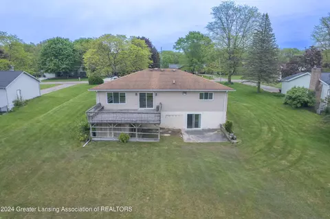 View/Area - 6733 E Galway Cir, Dimondale, MI 48821 photo 4 of 8