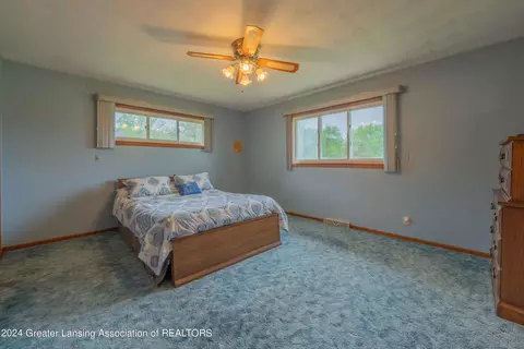 Bedroom - 6733 E Galway Cir, Dimondale, MI 48821 photo 4 of 5
