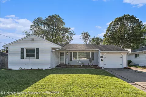 1150 Willow St, Grand Ledge, MI 48837