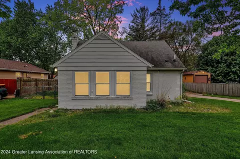 138 Hume Blvd, Lansing, MI 48917