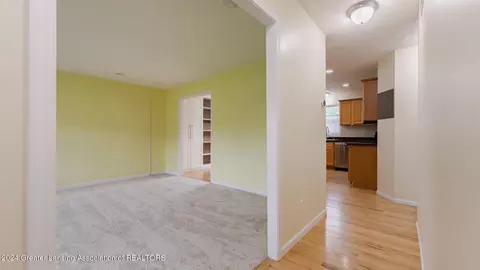 7607 Taragreen Dr, Lansing, MI 48917 photo 3