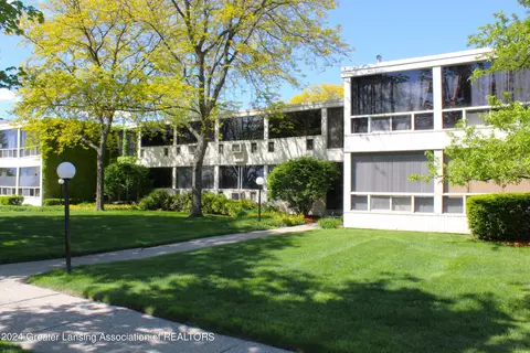 1043 Kimberly Dr #10, Lansing, MI 48912