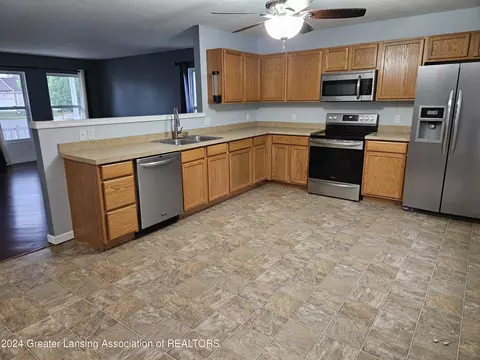 2193 Frontier Ct, Holt, MI 48842 photo 5