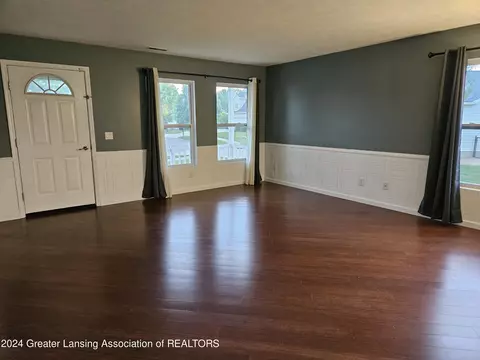 2193 Frontier Ct, Holt, MI 48842 photo 3