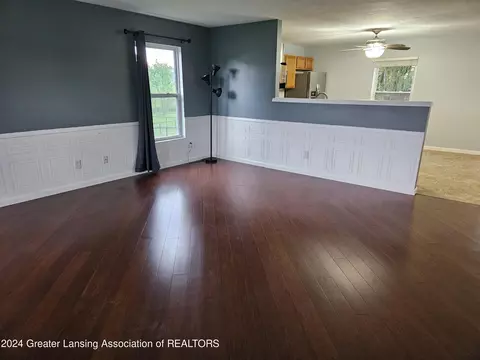 2193 Frontier Ct, Holt, MI 48842 photo 4