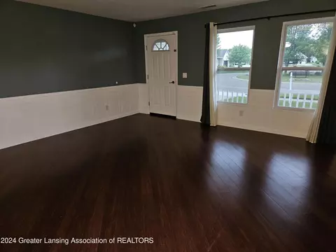 2193 Frontier Ct, Holt, MI 48842 photo 2