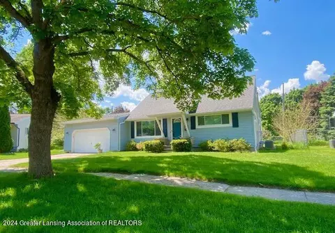 2925 Arcadia Dr, Lansing, MI 48906