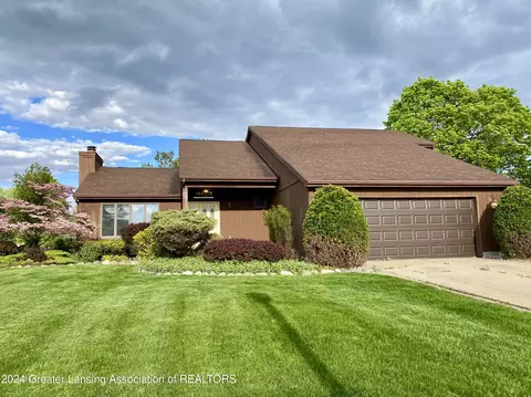 1526 Riley Ridge Dr, Lansing, MI 48917