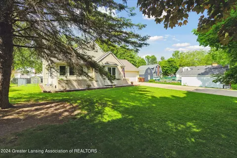 Exterior - 203 E Clark St, Saint Johns, MI 48879 photo 4 of 14