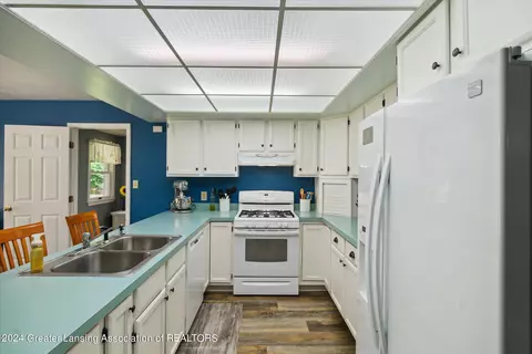 Kitchen - 203 E Clark St, Saint Johns, MI 48879 photo 2 of 4