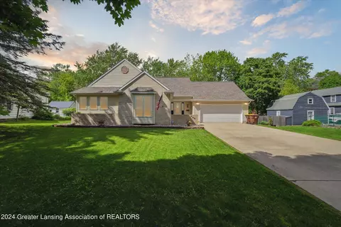 Exterior - 203 E Clark St, Saint Johns, MI 48879 photo 2 of 14