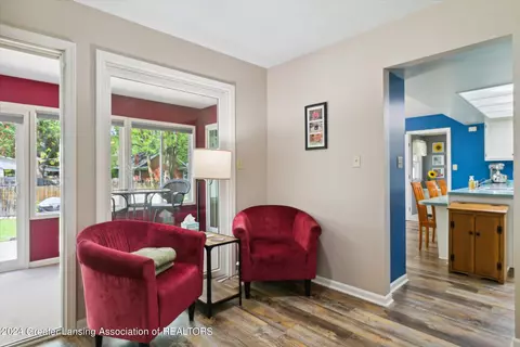 Entry Way - 203 E Clark St, Saint Johns, MI 48879 photo 2 of 2