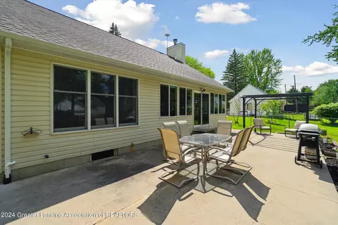 Exterior - 203 E Clark St, Saint Johns, MI 48879 photo 9 of 14