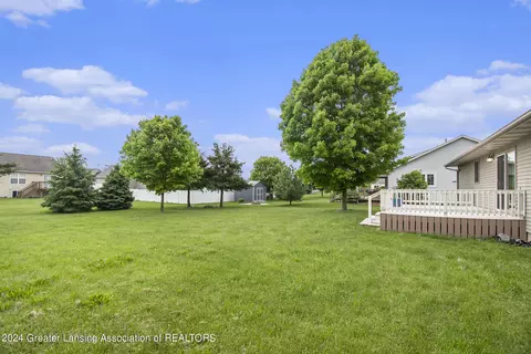 8644 Jacaranda Dr, Dimondale, MI 48821 photo 25