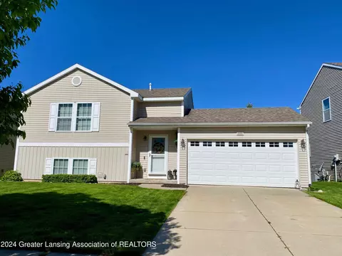 15860 Turnberry St, Lansing, MI 48906