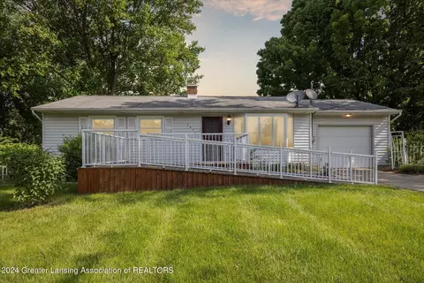 3976 Willoughby Rd, Holt, MI 48842