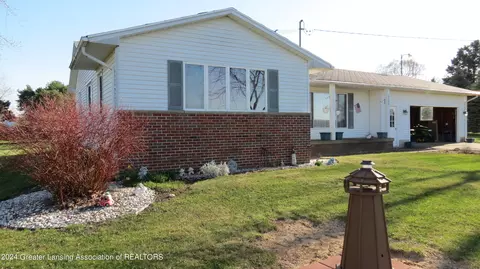 8990 E Maple Rapids Rd, Elsie, MI 48831 photo 3