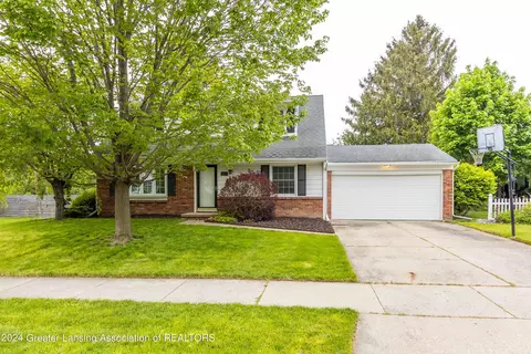 1010 Blanchette Dr, East Lansing, MI 48823