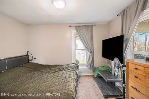 707 E Walker St, Saint Johns, MI 48879 photo 17