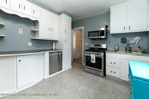 608 E State St, Saint Johns, MI 48879 photo 8