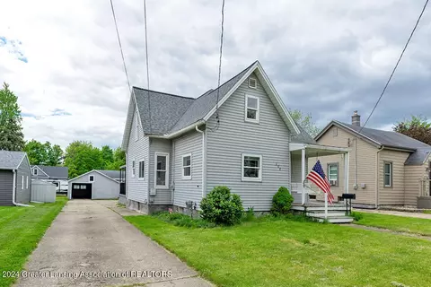 608 E State St, Saint Johns, MI 48879 photo 2