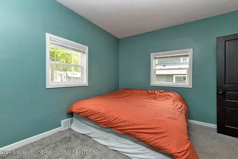 608 E State St, Saint Johns, MI 48879 photo 12