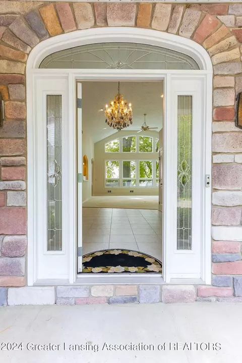 Entry Way - 6031 E Lake Dr, Haslett, MI 48840 photo 1 of 9