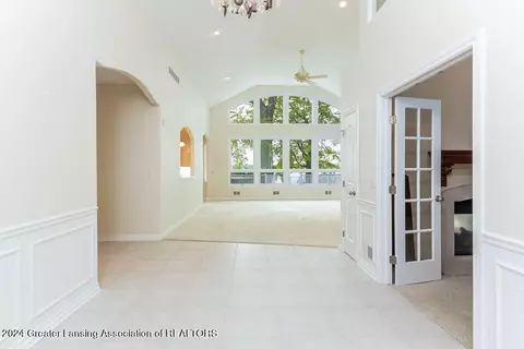 Entry Way - 6031 E Lake Dr, Haslett, MI 48840 photo 4 of 9