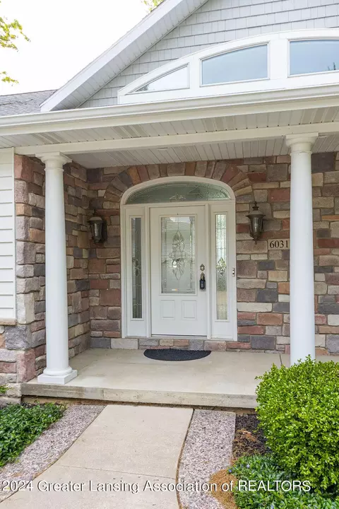 Exterior - 6031 E Lake Dr, Haslett, MI 48840 photo 3 of 5