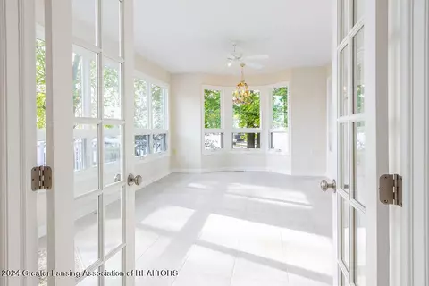 Entry Way - 6031 E Lake Dr, Haslett, MI 48840 photo 6 of 9