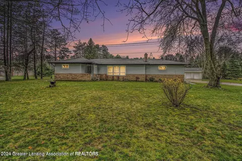 7520 W Beard Rd, Perry, MI 48872