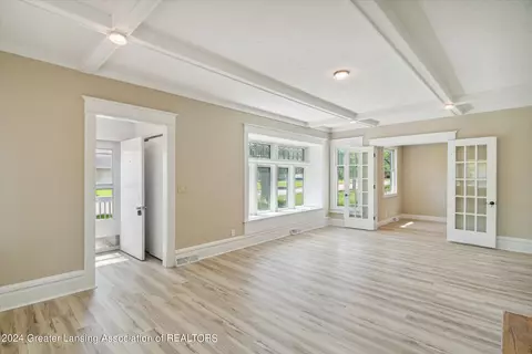 326 W Holmes Rd, Lansing, MI 48910