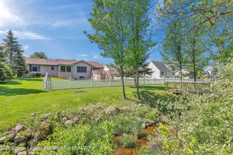 727 Fieldview Dr, Grand Ledge, MI 48837 photo 39